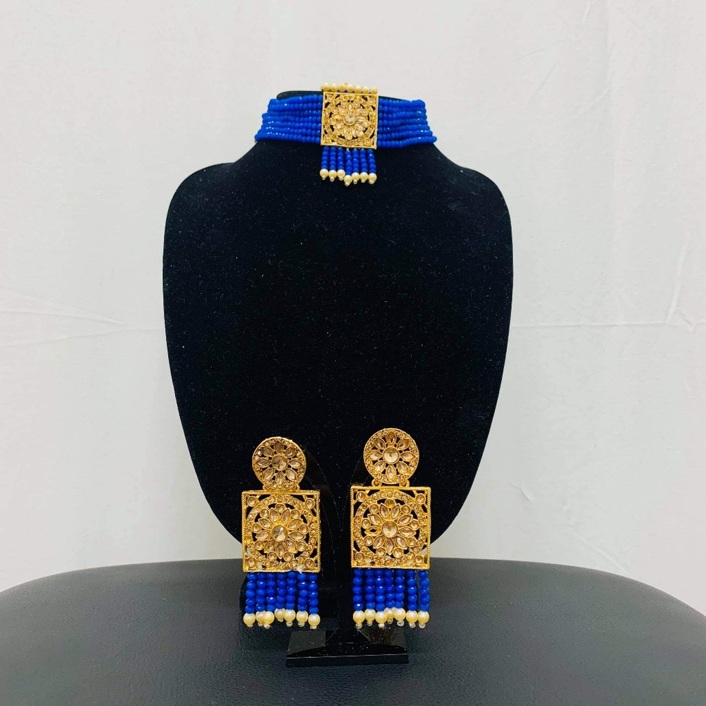 Choker set